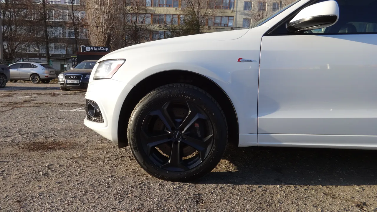 Audi SQ5 - фото 18
