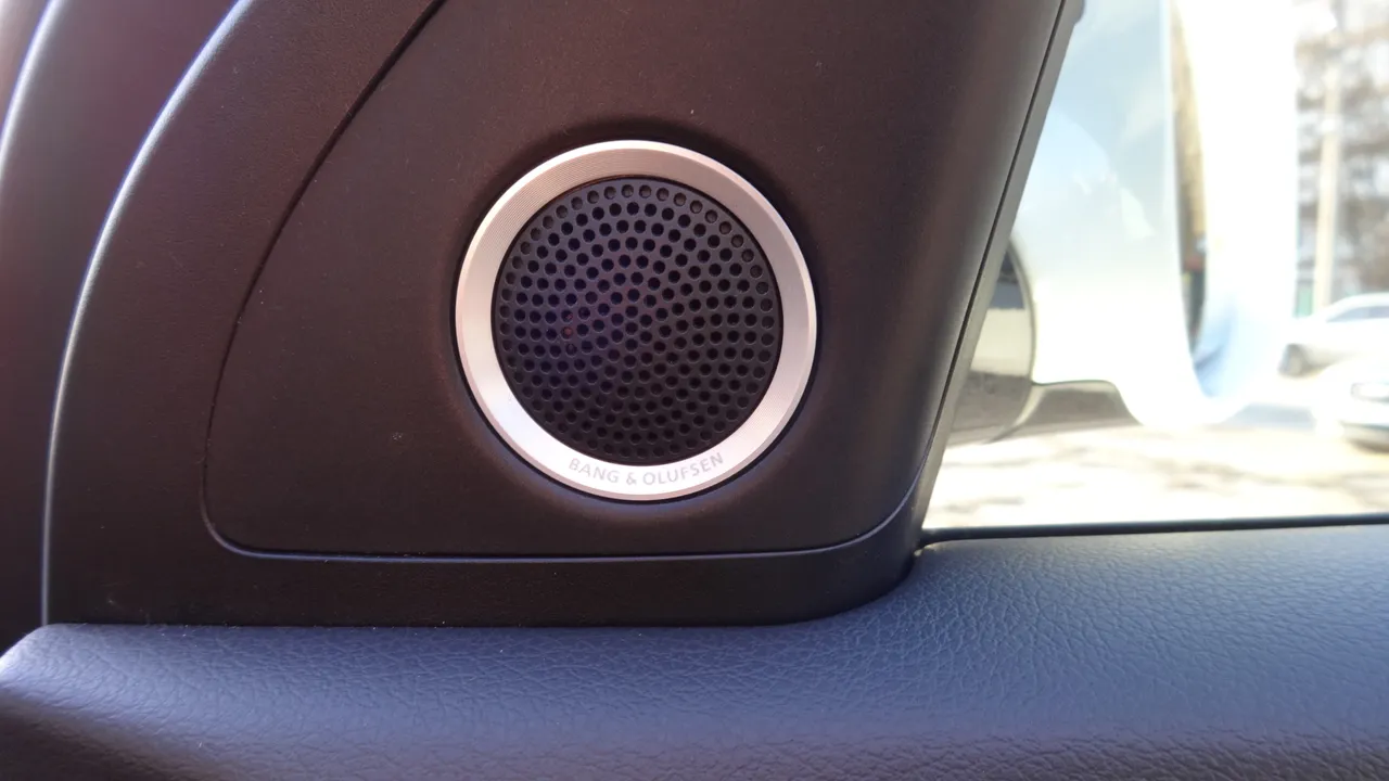 Audi SQ5 - фото 16