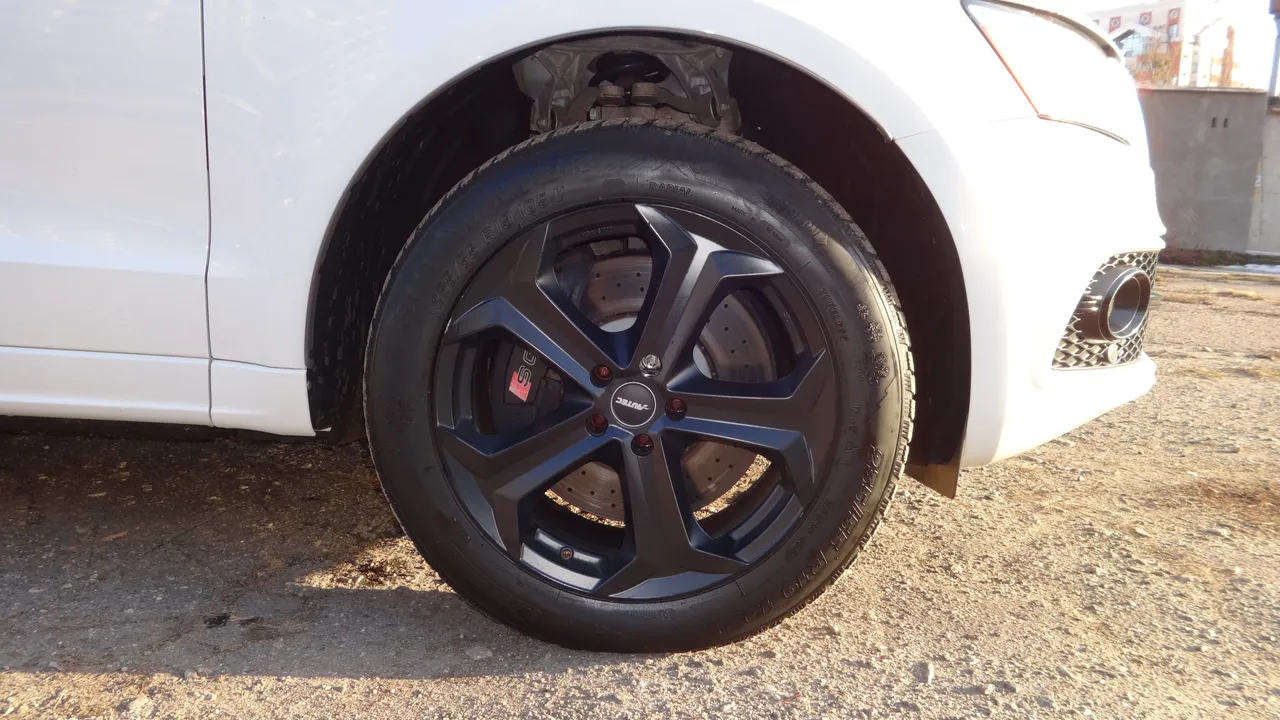 Audi SQ5 - фото 10