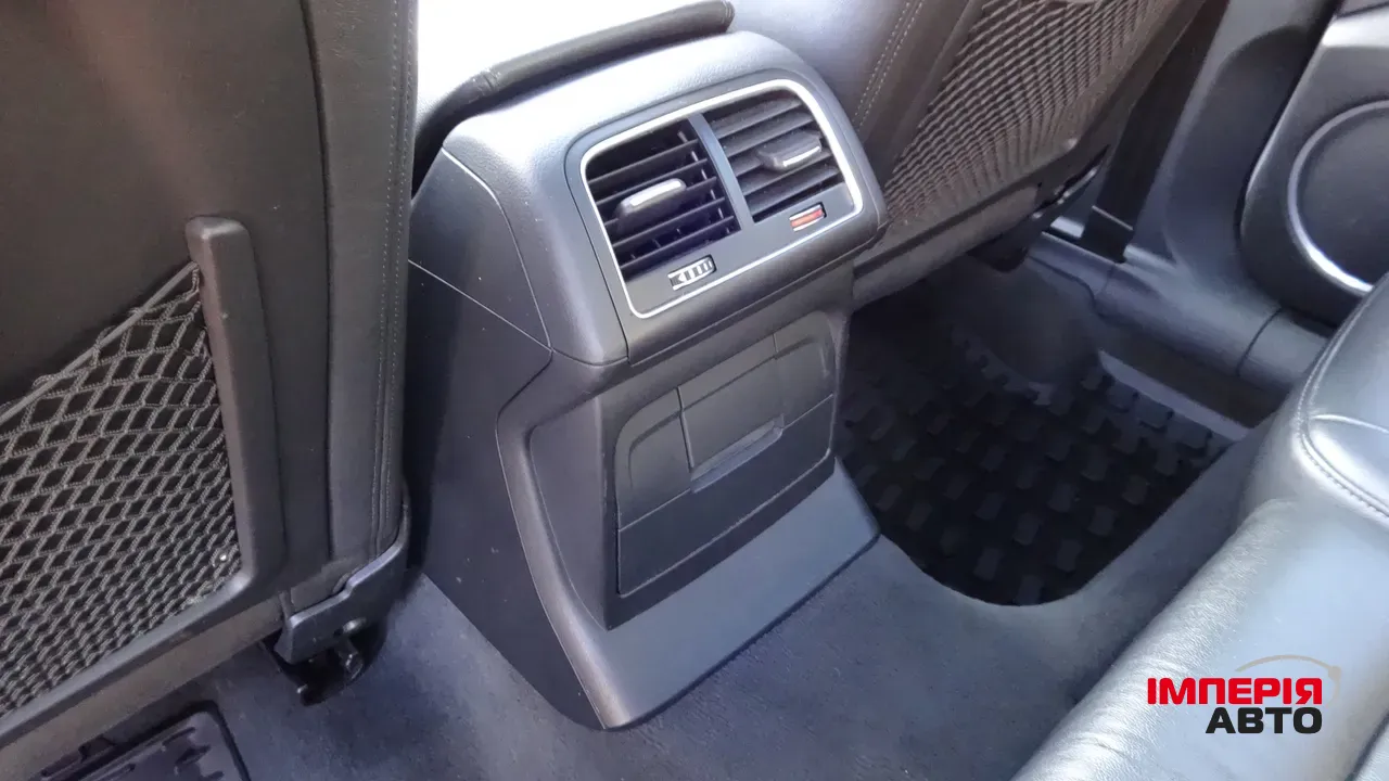 Audi SQ5 - фото 23