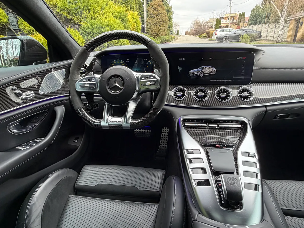 Mercedes-Benz AMG GT - фото 10