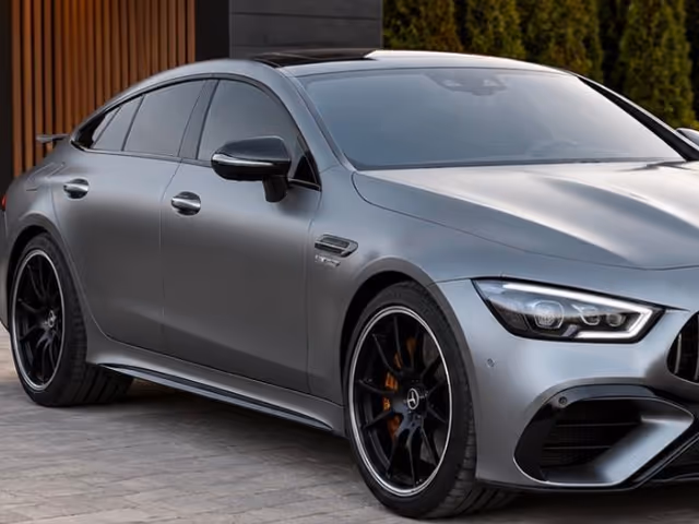 Mercedes-Benz AMG GT - фото 2