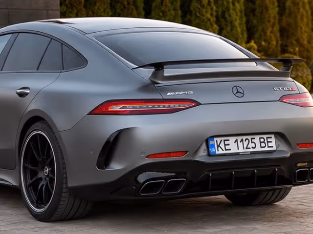 Mercedes-Benz AMG GT - фото 3