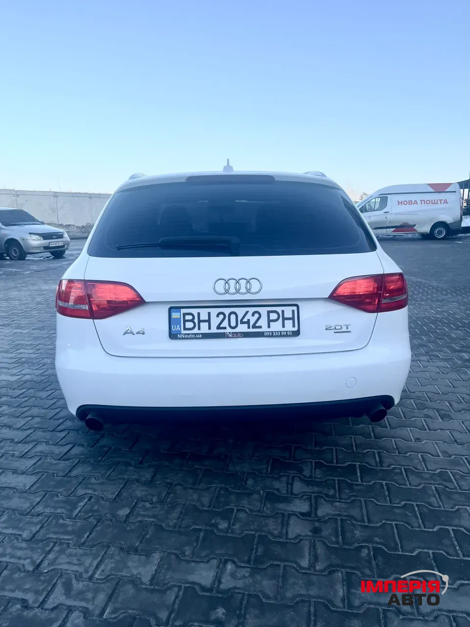 Audi A4 - фото 5