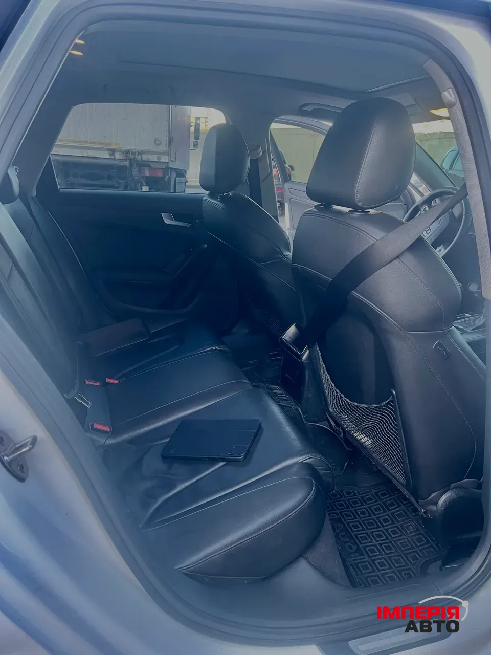 Audi A4 - фото 13