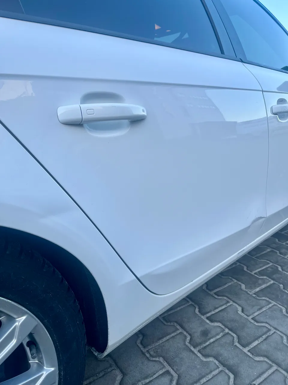 Audi A4 - фото 11