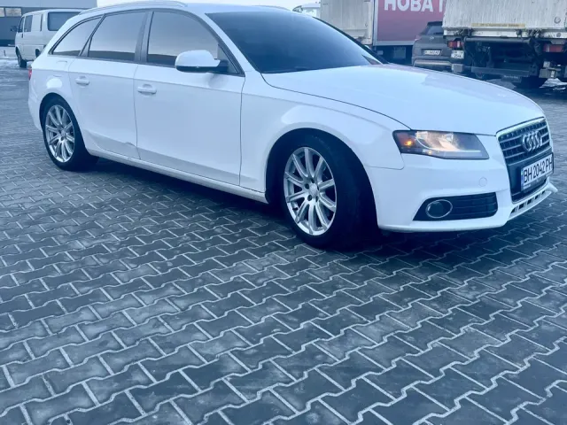 Audi A4 - фото 4