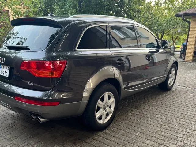 Audi Q7 - фото 4