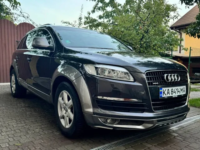 Audi Q7 - фото 3