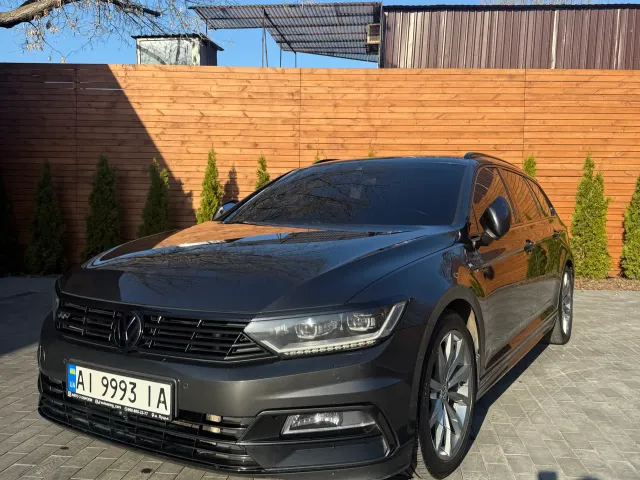 Volkswagen Passat - фото 1