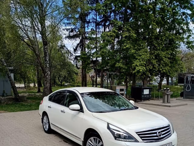 Nissan Teana - фото 1