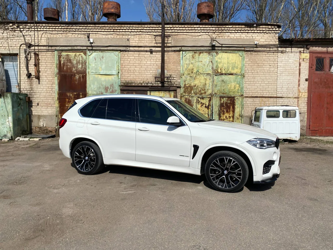 BMW X5 - фото 5