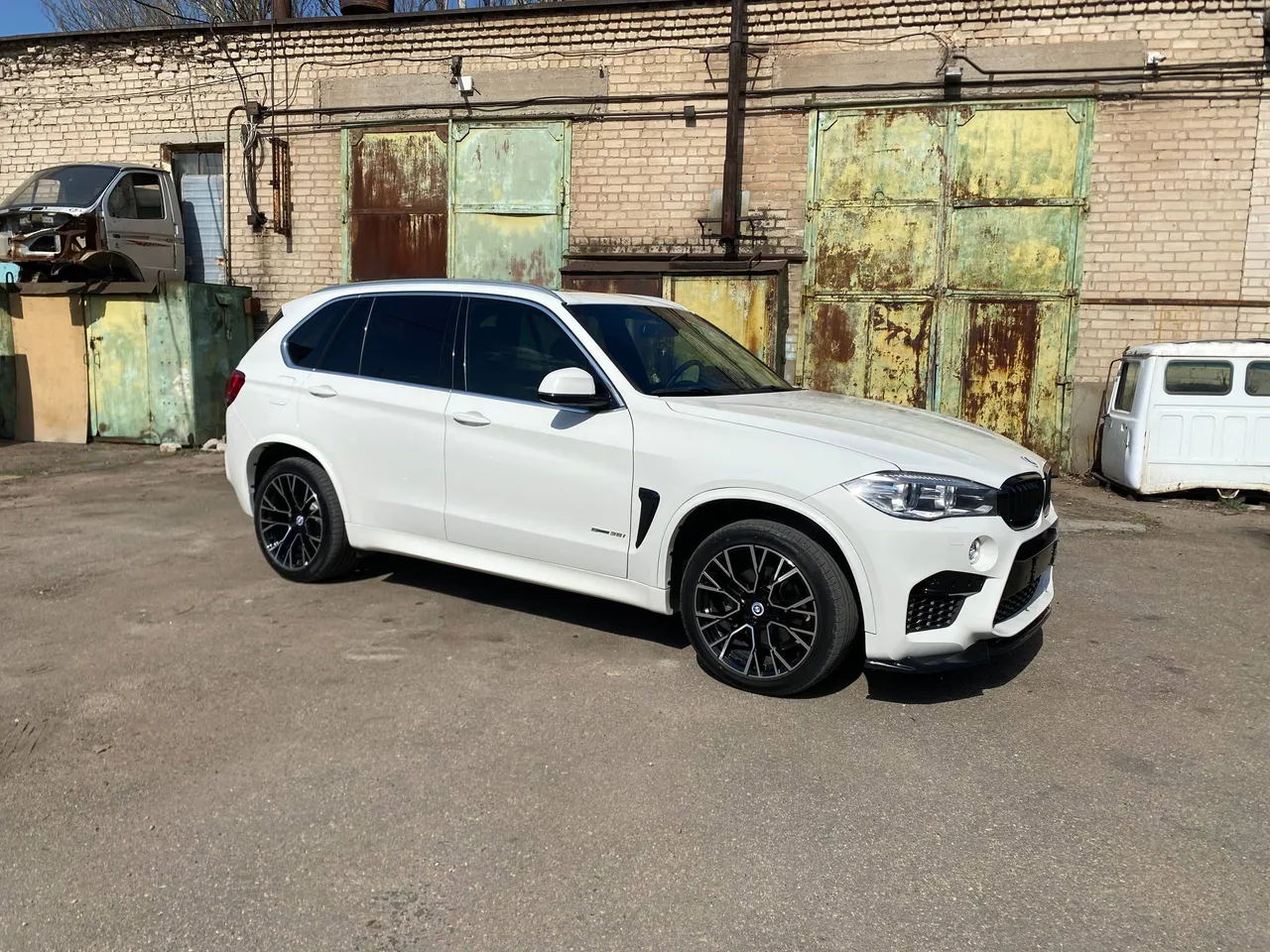 BMW X5 - фото 8