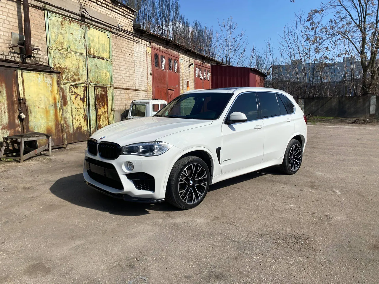 BMW X5 - фото 14
