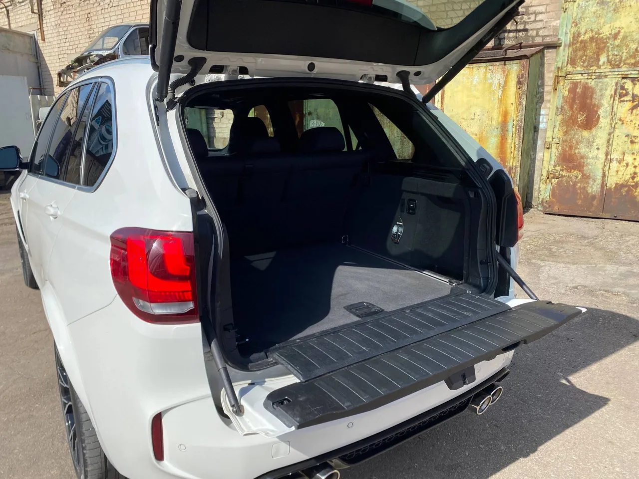 BMW X5 - фото 32