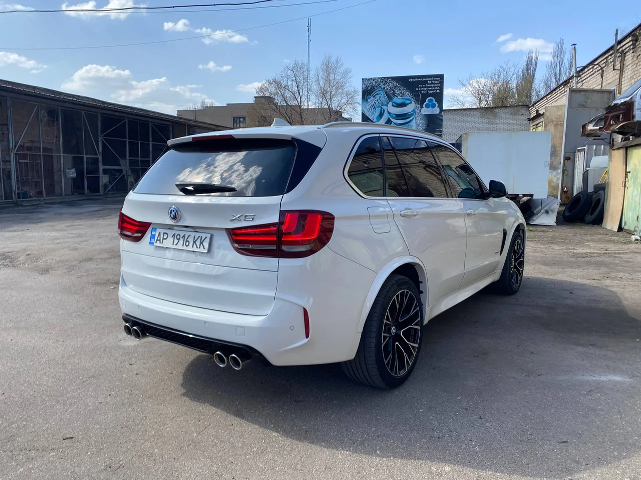 BMW X5 - фото 12