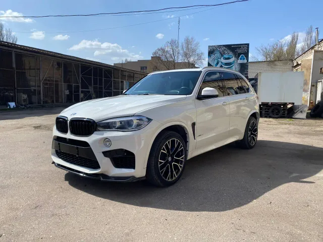 BMW X5 - фото 2