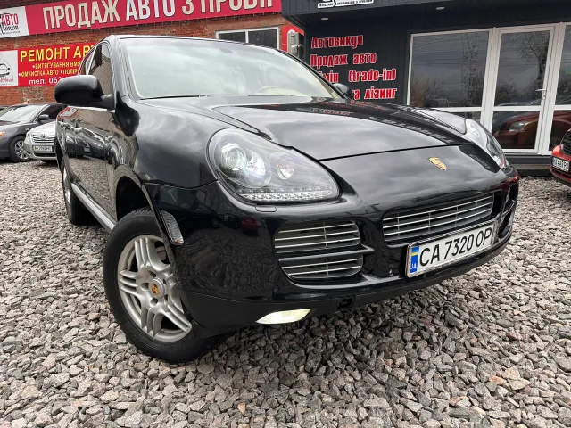 Porsche Cayenne - фото 1