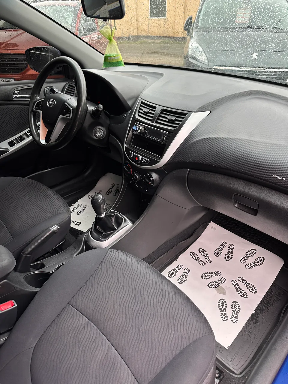 Hyundai Accent - фото 12