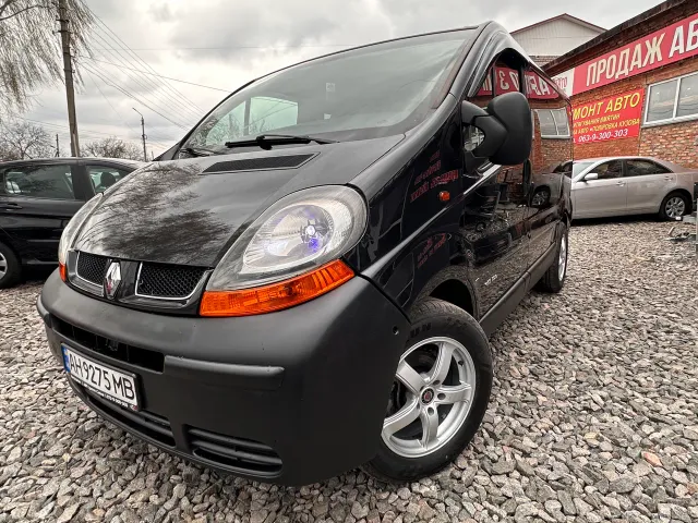 Renault Trafic - фото 2