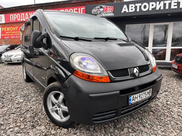 Renault Trafic - фото 1