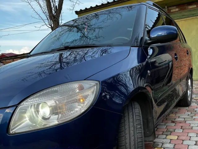 Skoda Fabia - фото 2