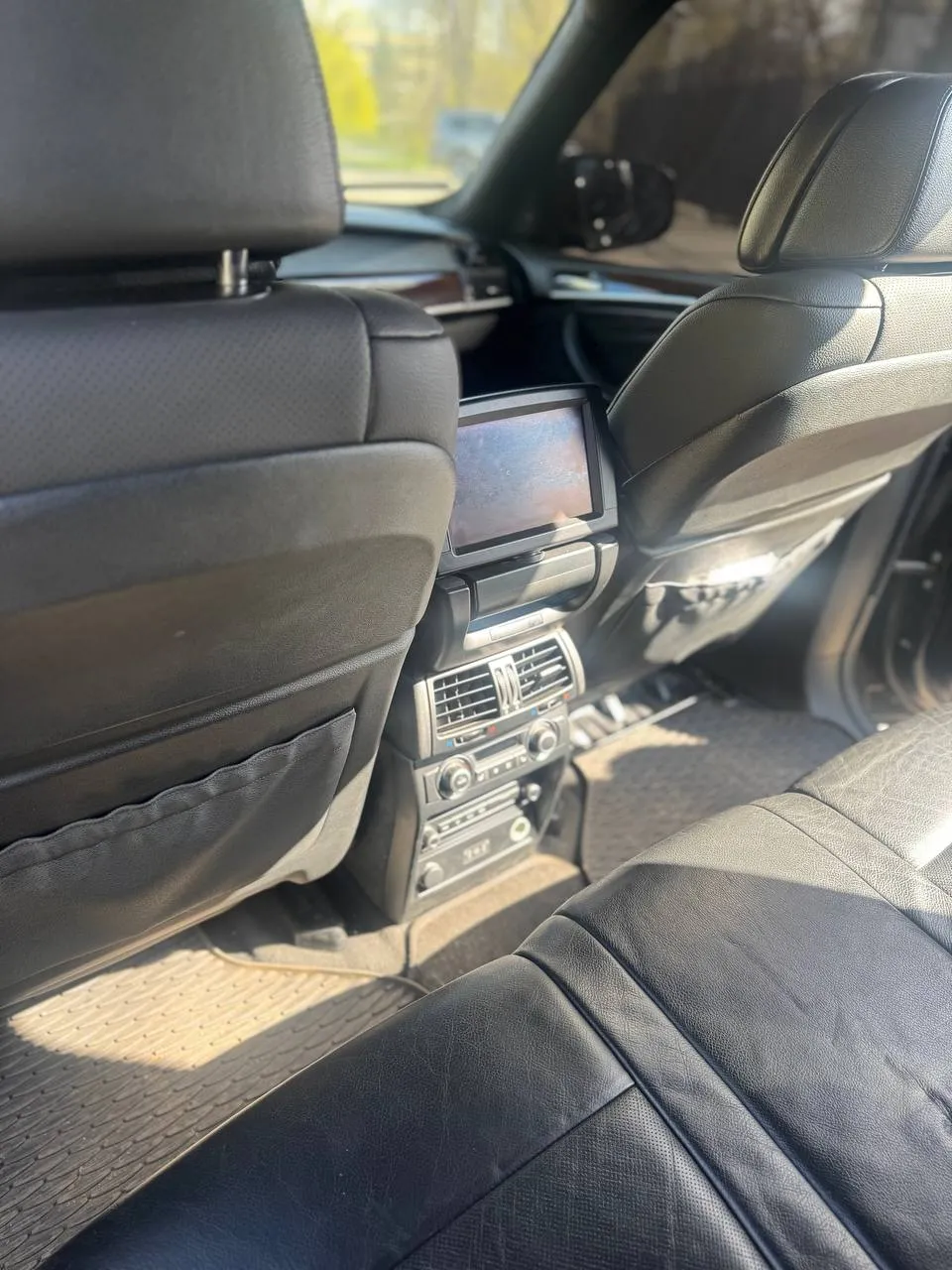 BMW X5 - фото 12