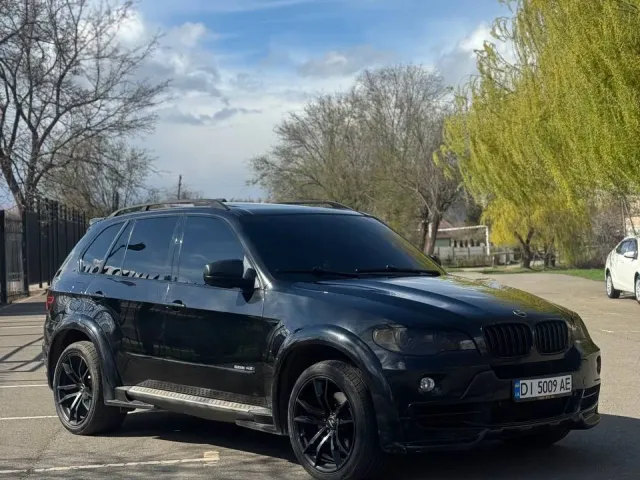 BMW X5 - фото 1