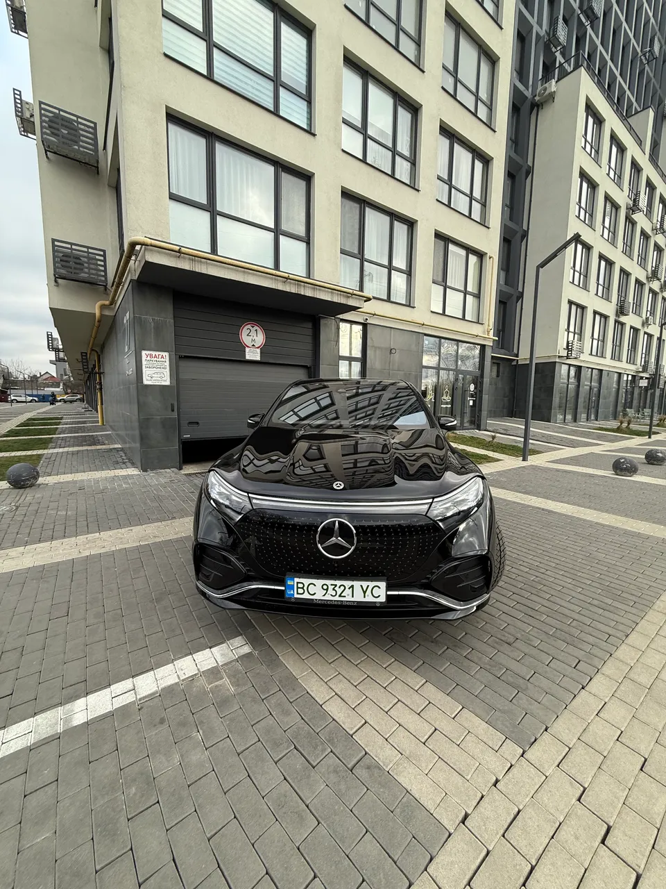 Mercedes-Benz EQS SUV - фото 3