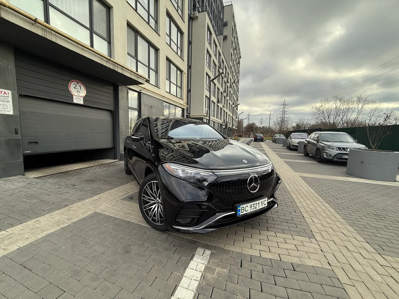 Mercedes-Benz EQS SUV - фото 1