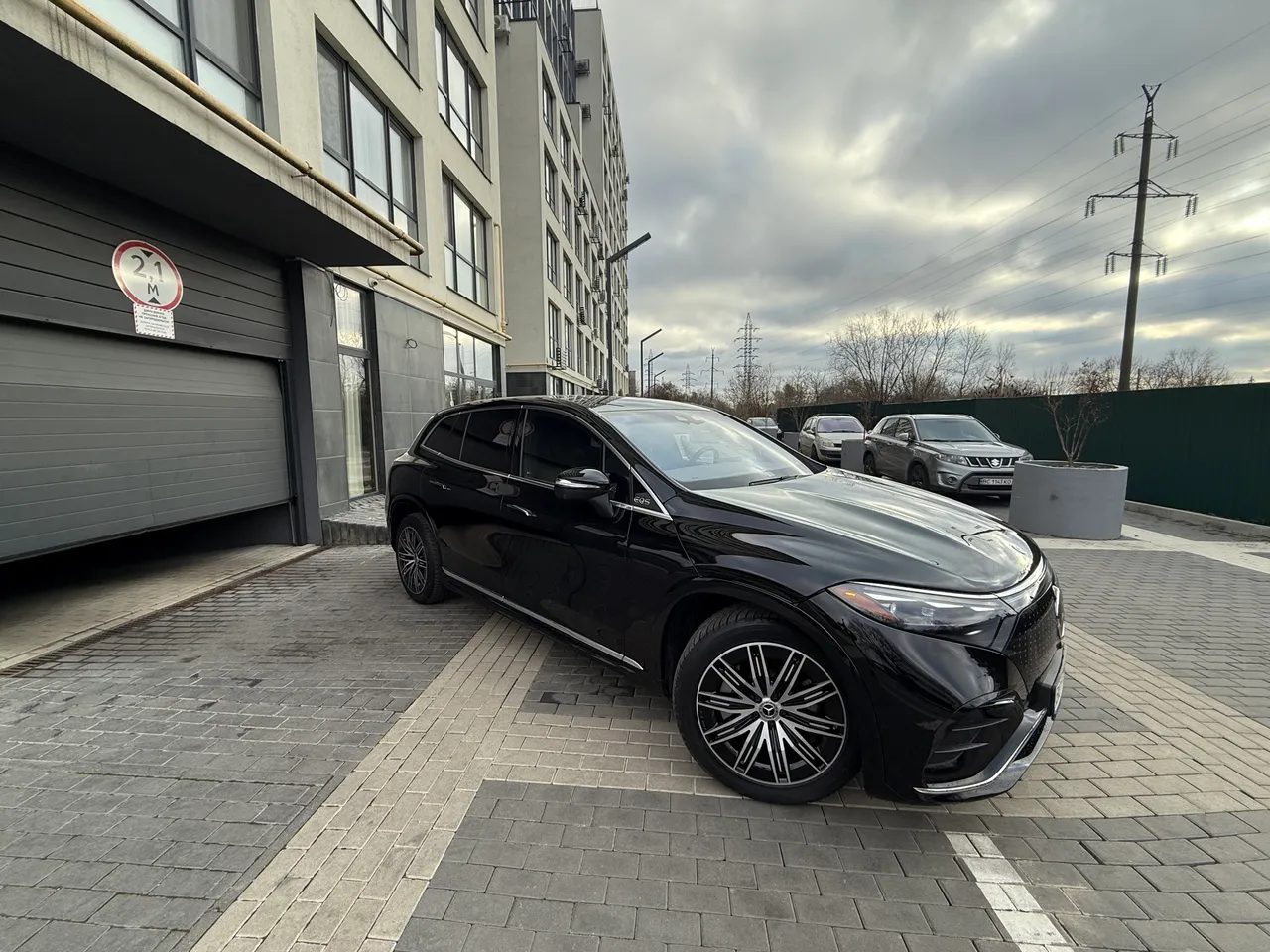 Mercedes-Benz EQS SUV - фото 4