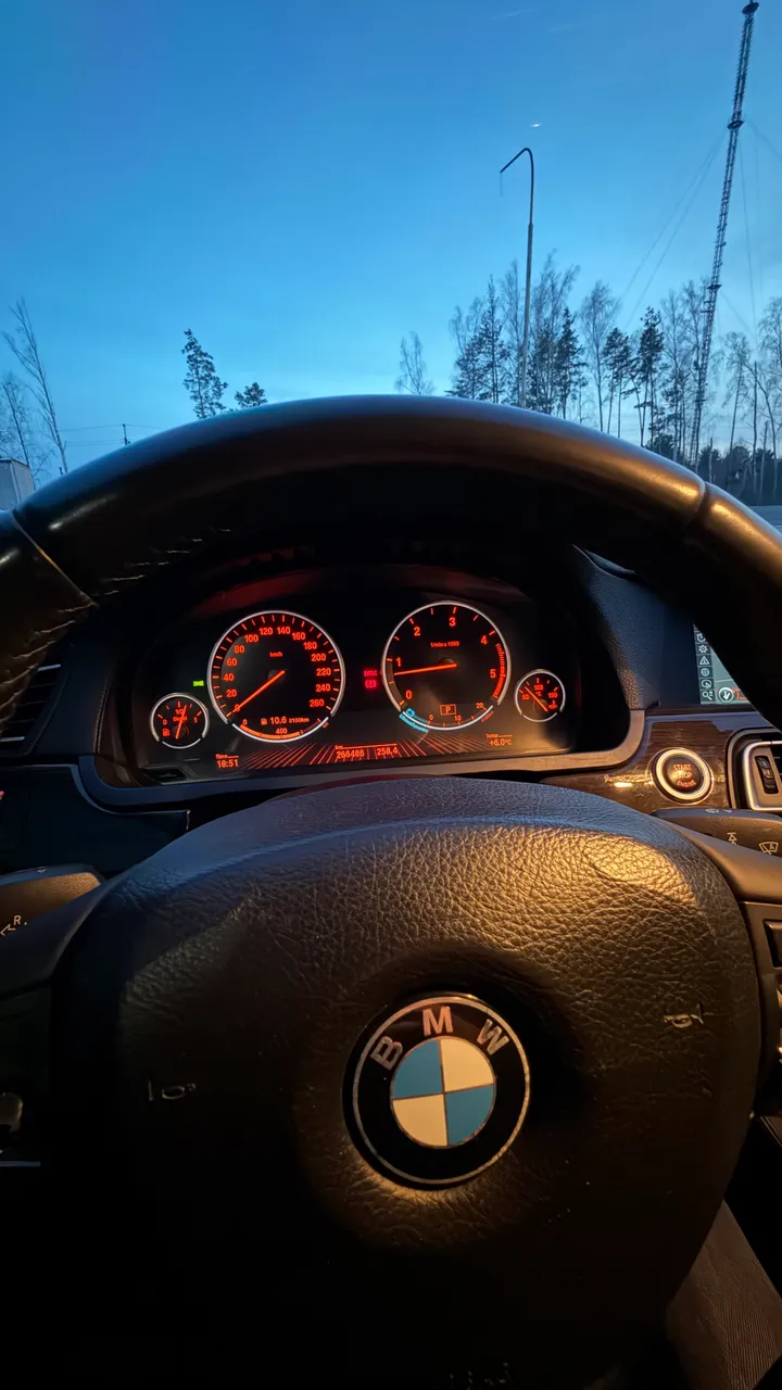 BMW 7 серії - фото 17