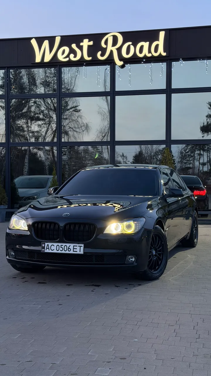 BMW 7 серії - фото 2