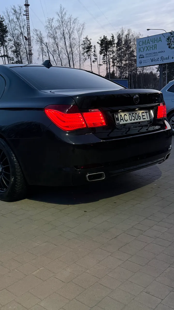 BMW 7 серії - фото 5