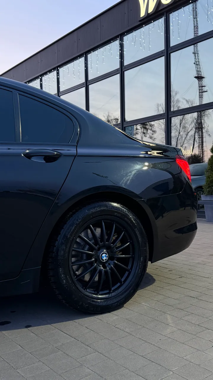 BMW 7 серії - фото 11