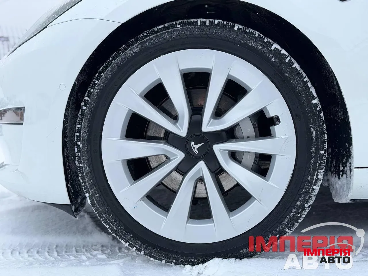 Tesla Model 3 - фото 2