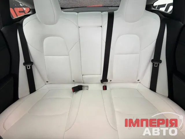 Tesla Model 3 - фото 3