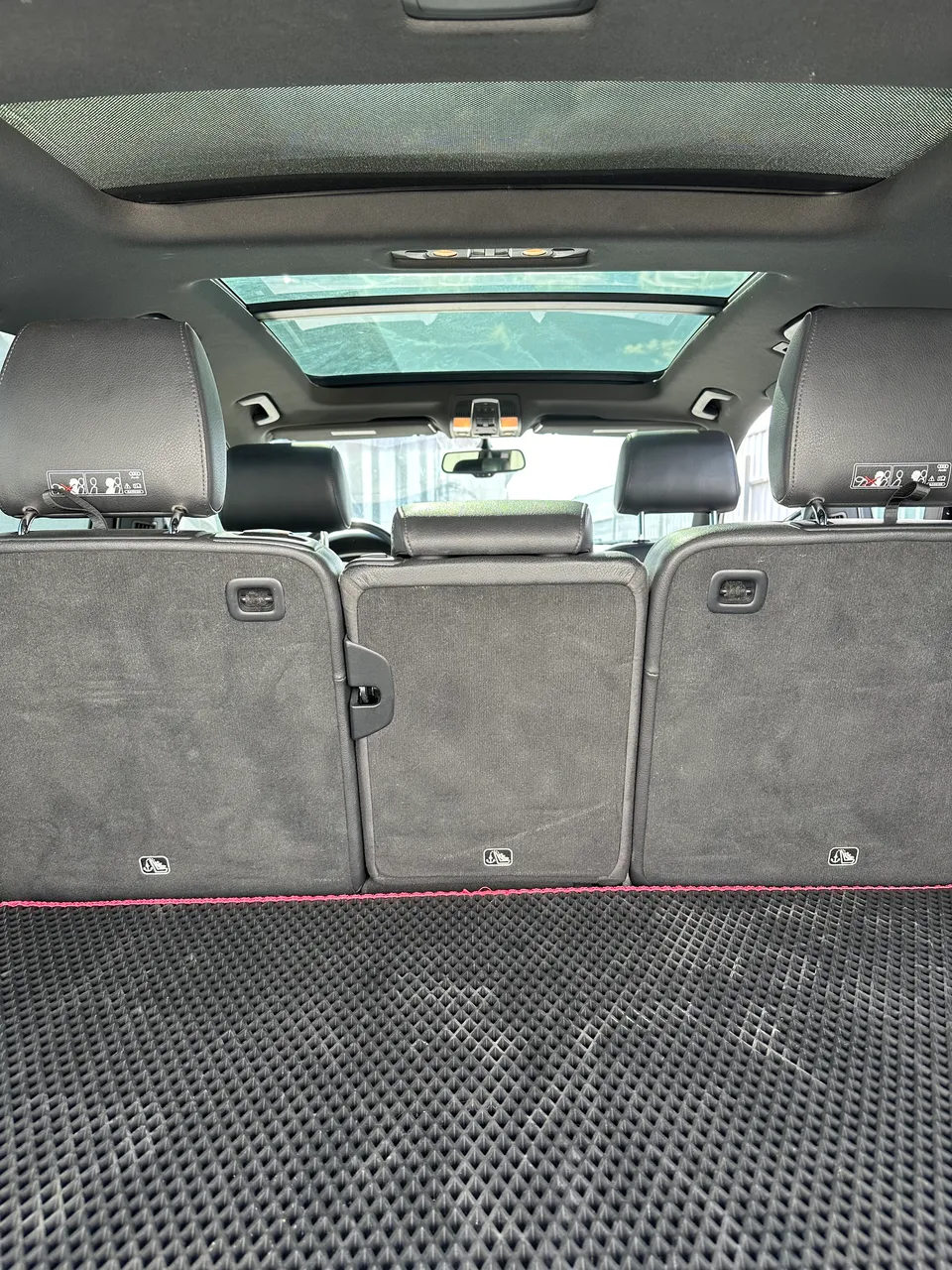 Audi Q7 - фото 14