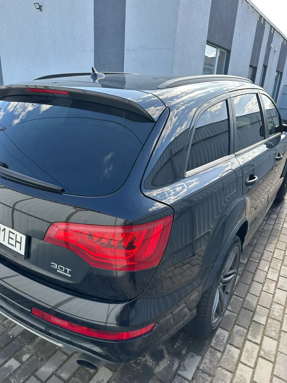 Audi Q7 - фото 4