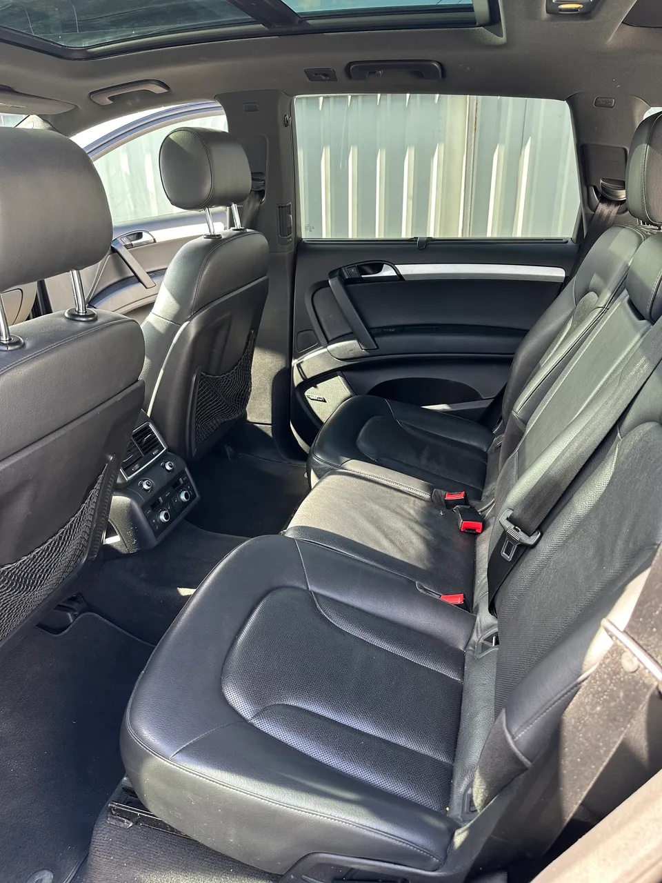 Audi Q7 - фото 13
