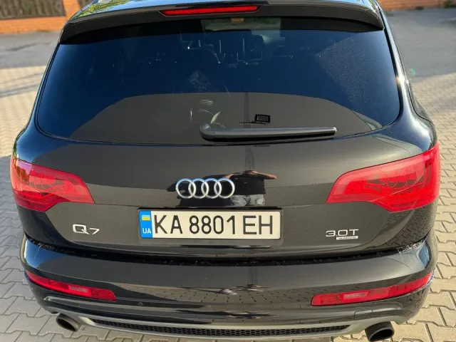 Audi Q7 - фото 4
