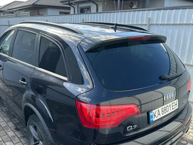 Audi Q7 - фото 3