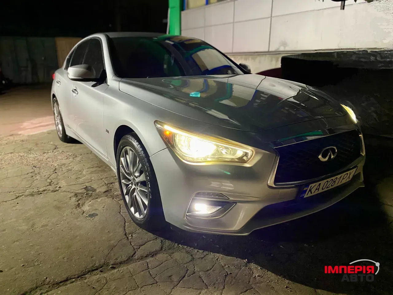 Infiniti Q50 - фото 1