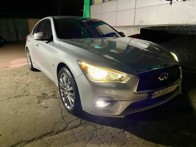 Infiniti Q50 - фото 1
