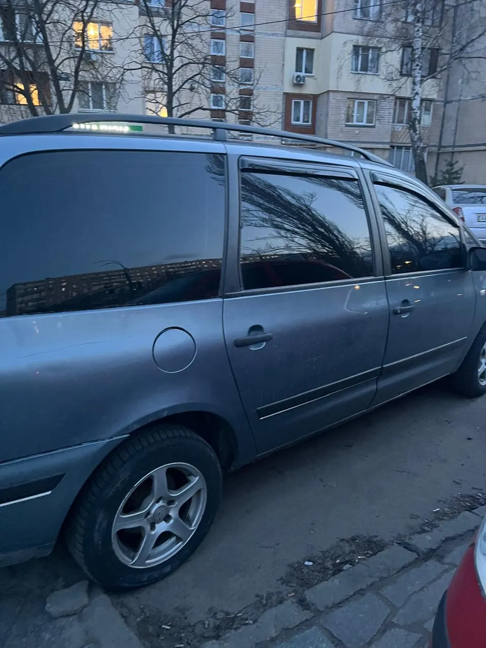 Ford Galaxy - фото 3