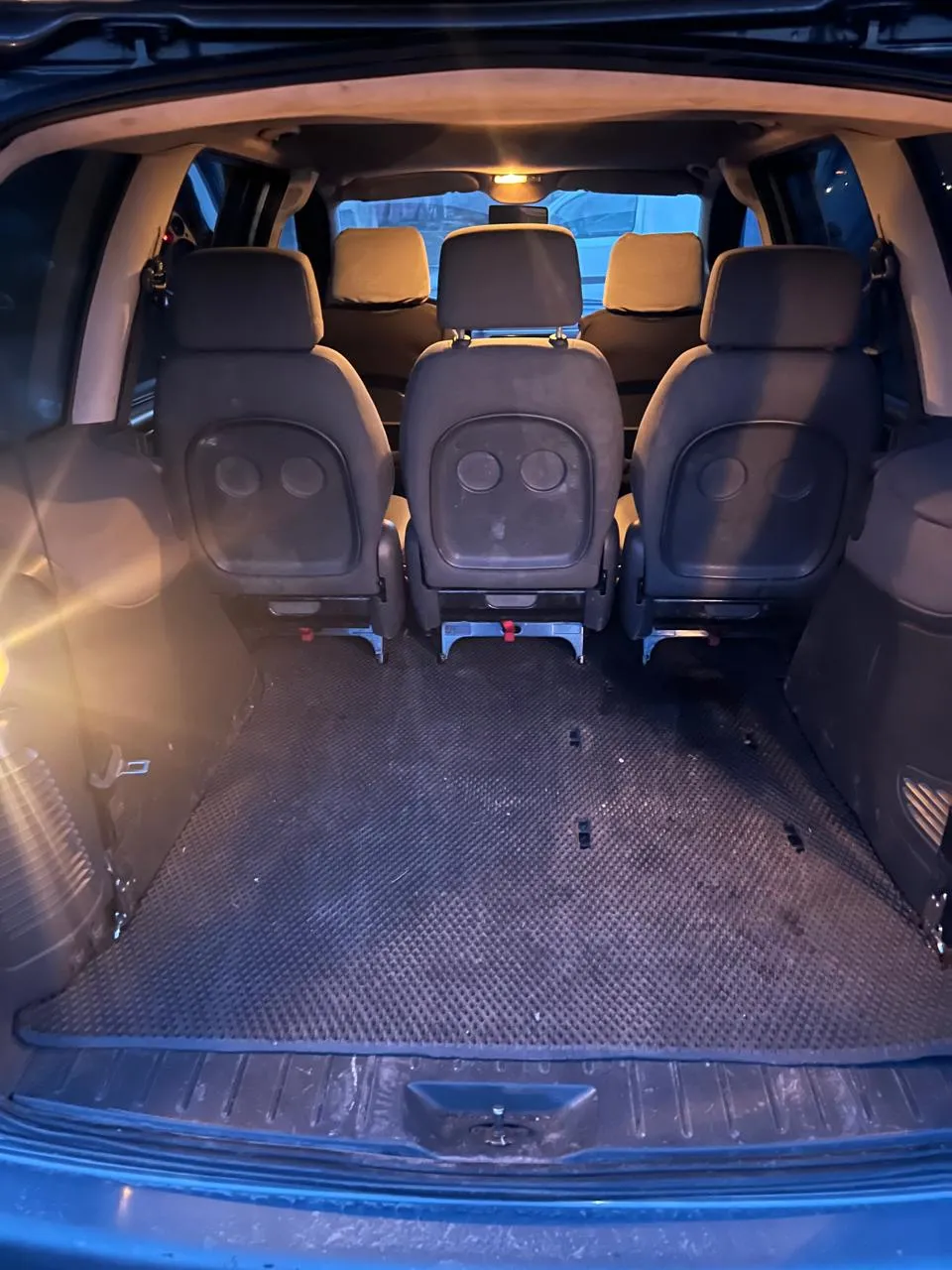 Ford Galaxy - фото 11