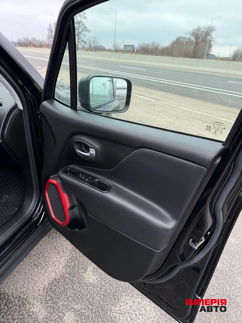 Jeep Renegade - фото 18