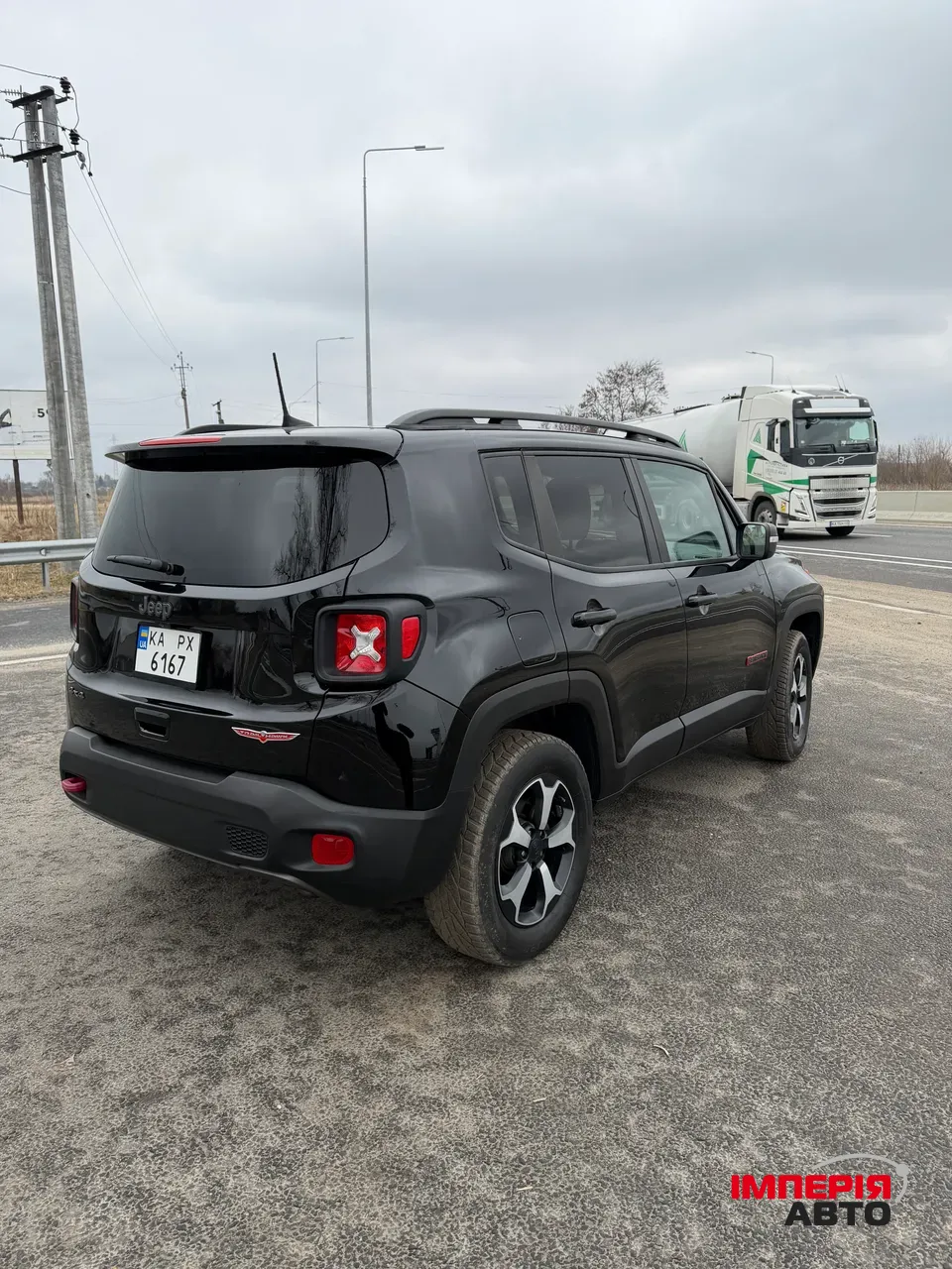 Jeep Renegade - фото 4