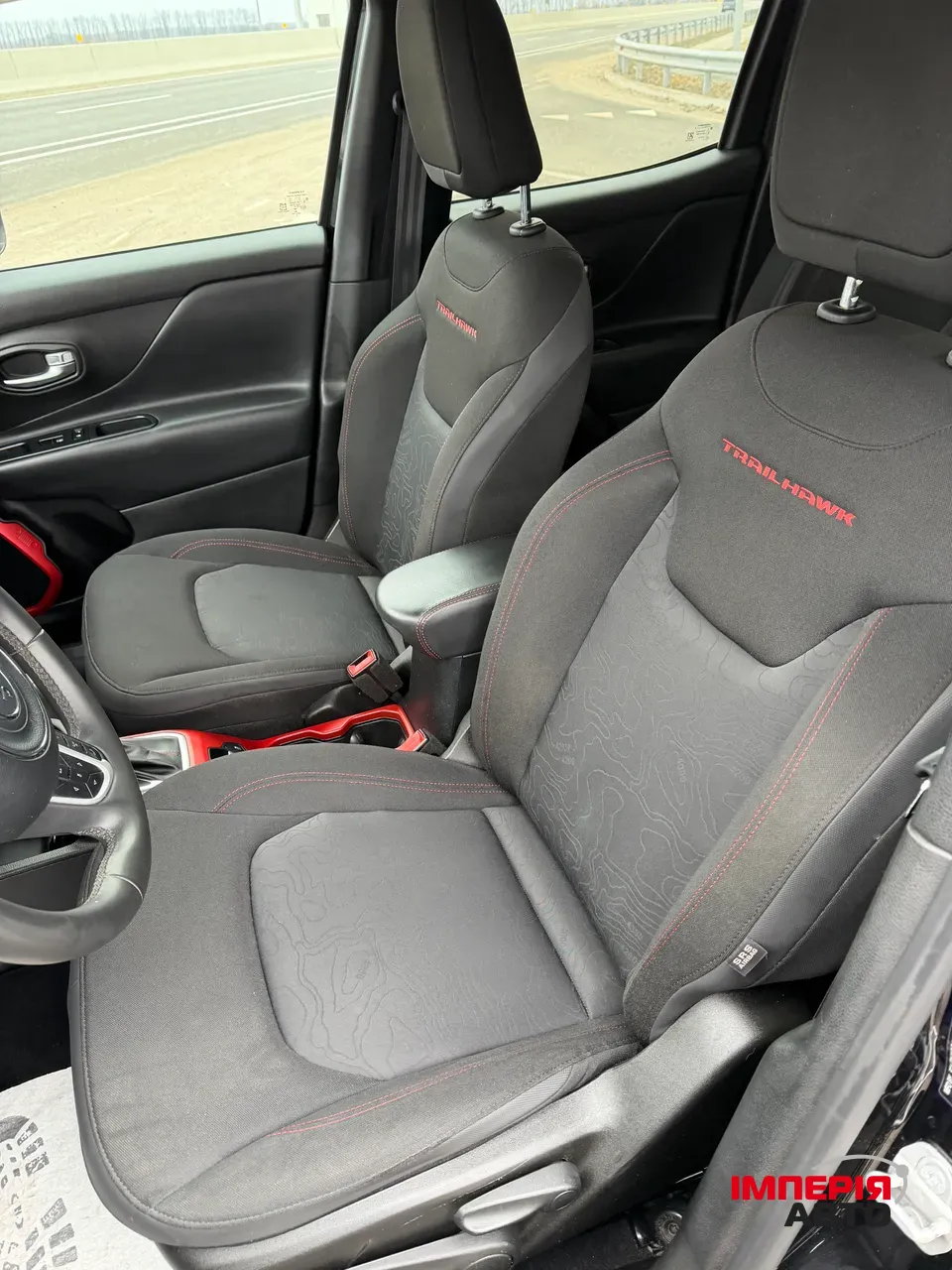 Jeep Renegade - фото 10