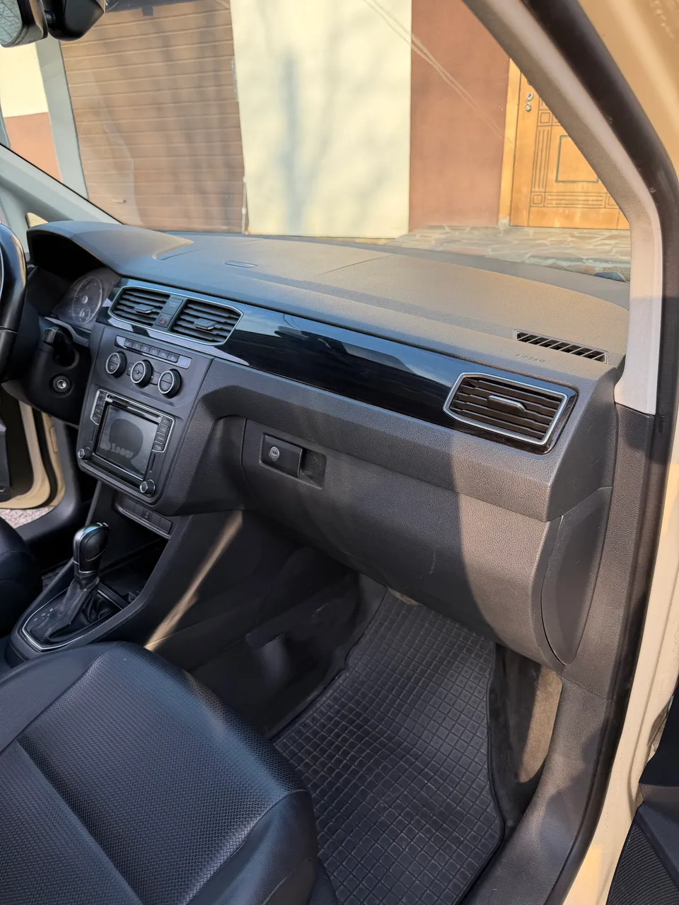 Volkswagen Caddy - фото 13